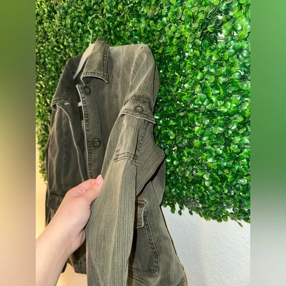 Stylish Olive Green Jacket - Picture 4 of 10